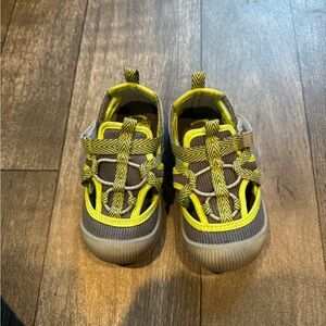 OshKosh B'gosh toddler Myla Sandal New